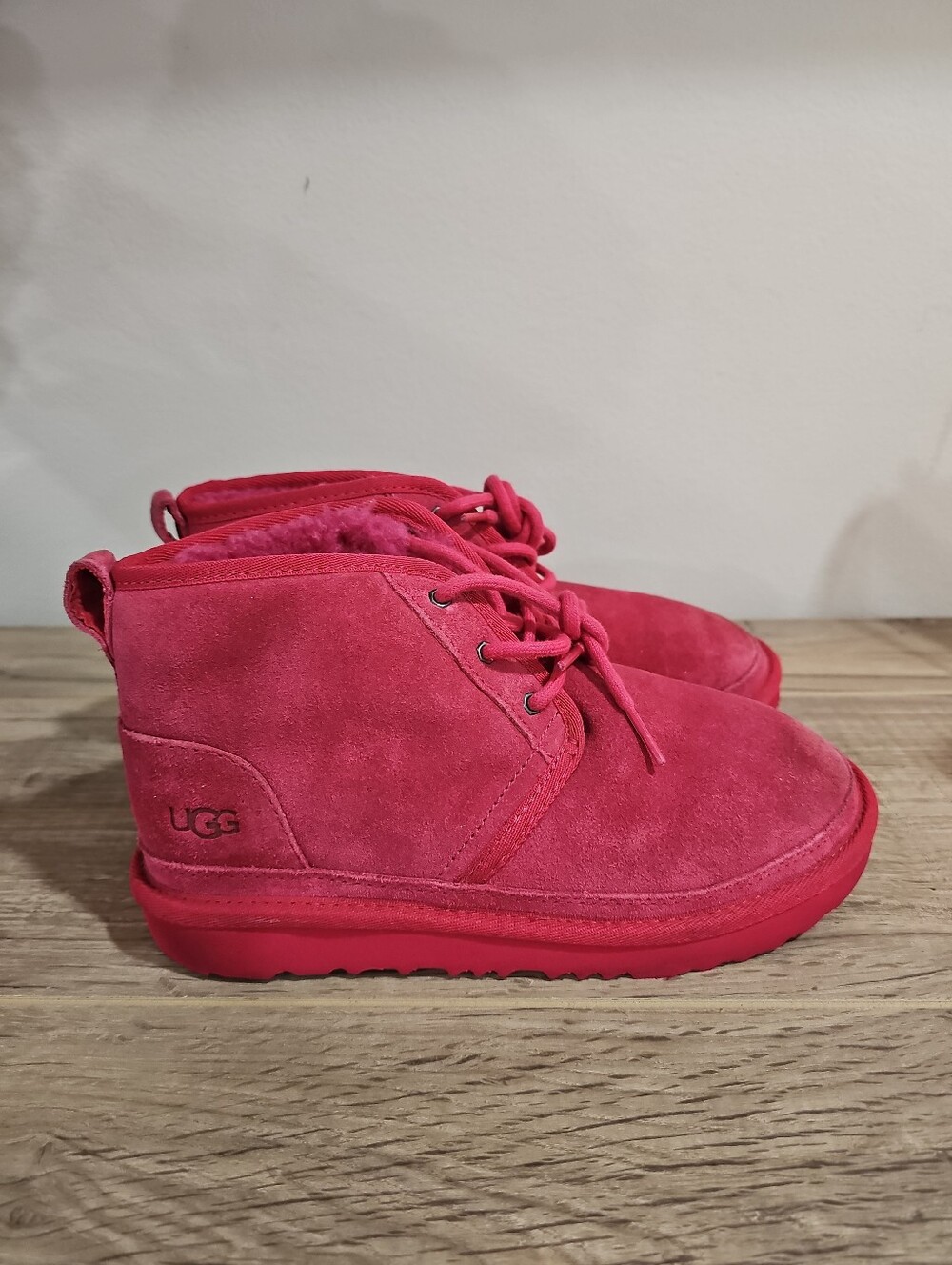 UGG Girls Size 4 Pink Suede Lace-Up Ankle Boots with Cozy Lining
